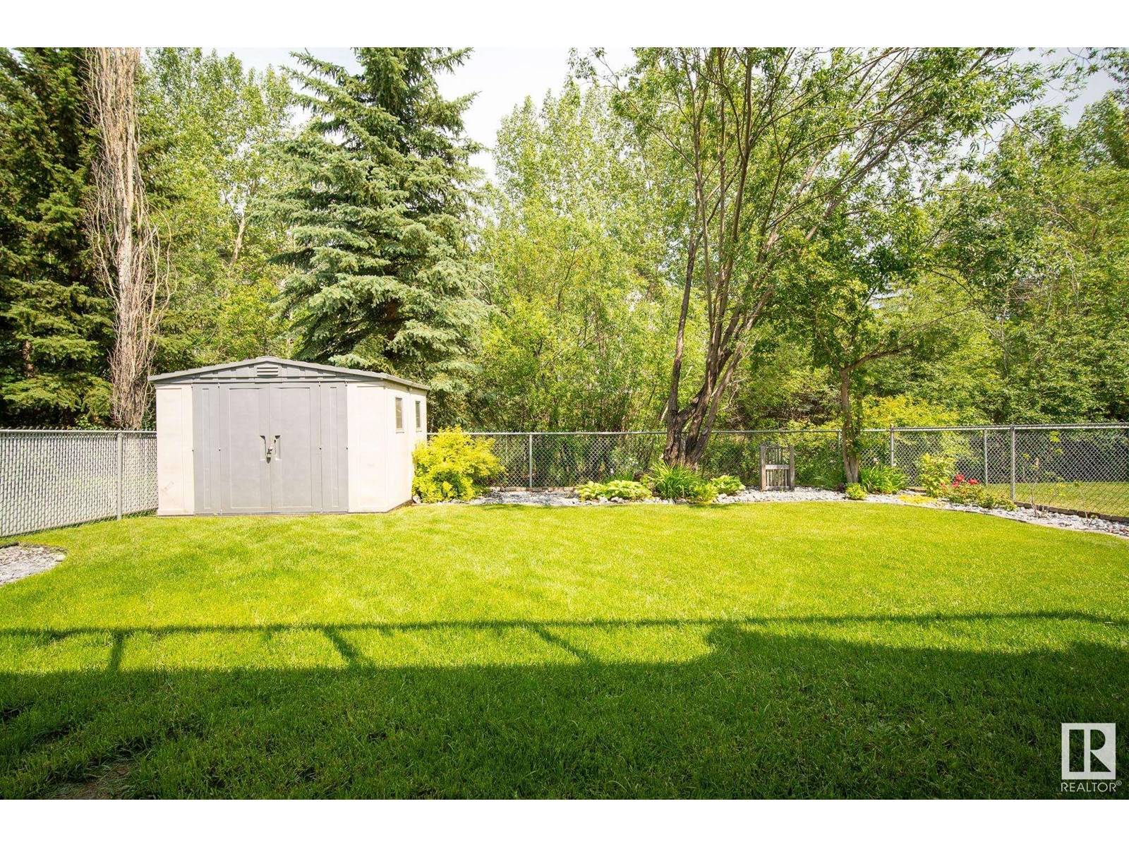 Sherwood Park, AB T8A5X2,188 FOXHAVEN CO