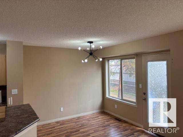Sherwood Park, AB T8H0B4,#221 21 SUMMERWOOD DR