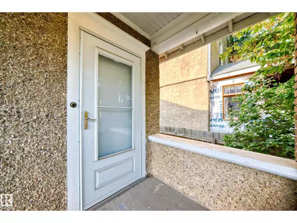 Edmonton, AB T5M1Z5,12605 107 AV NW