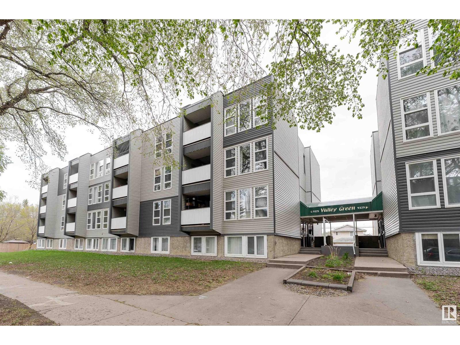 #B1 9325 104 AV NW, Edmonton, AB T5H0H9