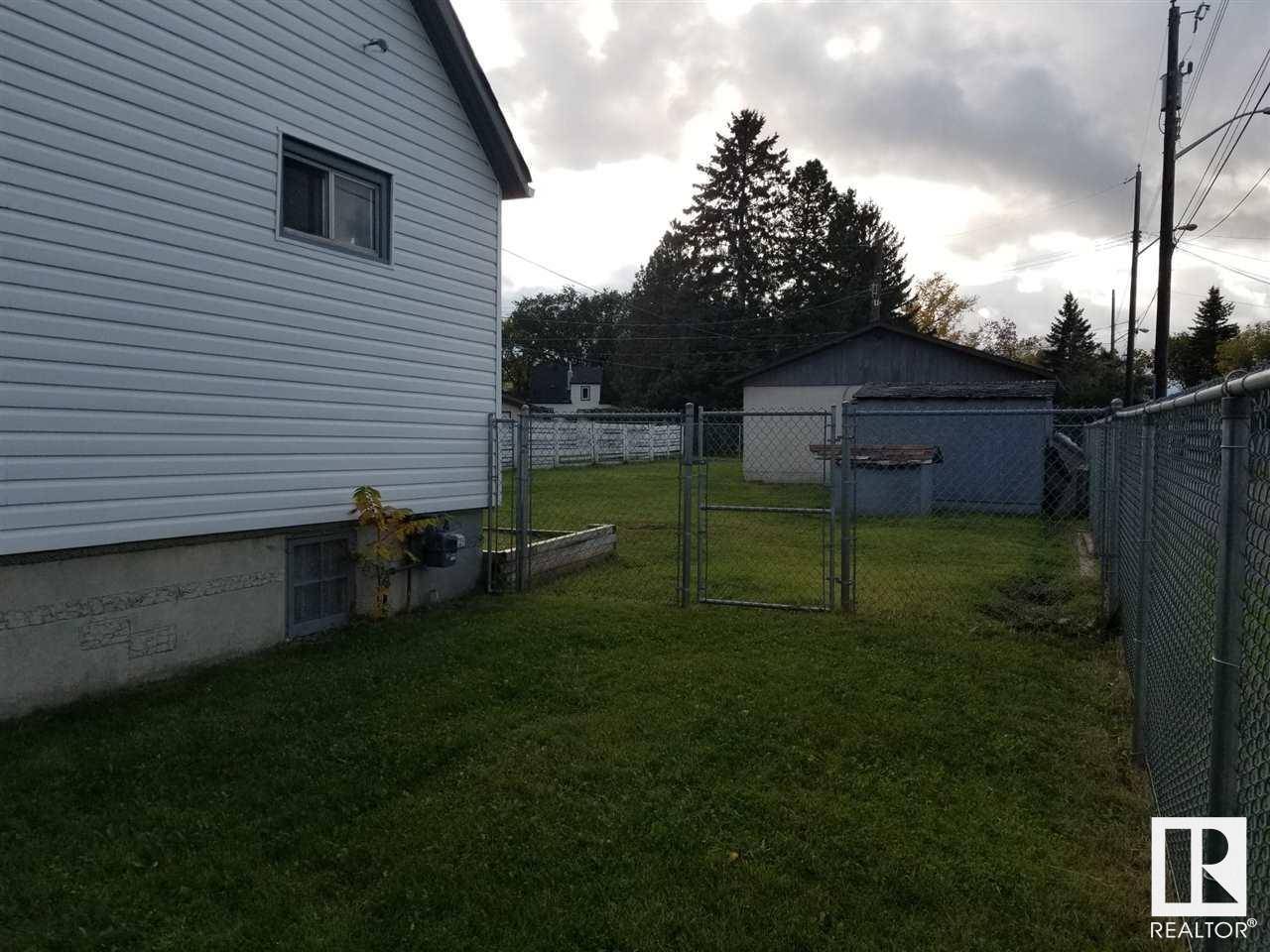 Edmonton, AB T5W3W5,11330 58 ST NW