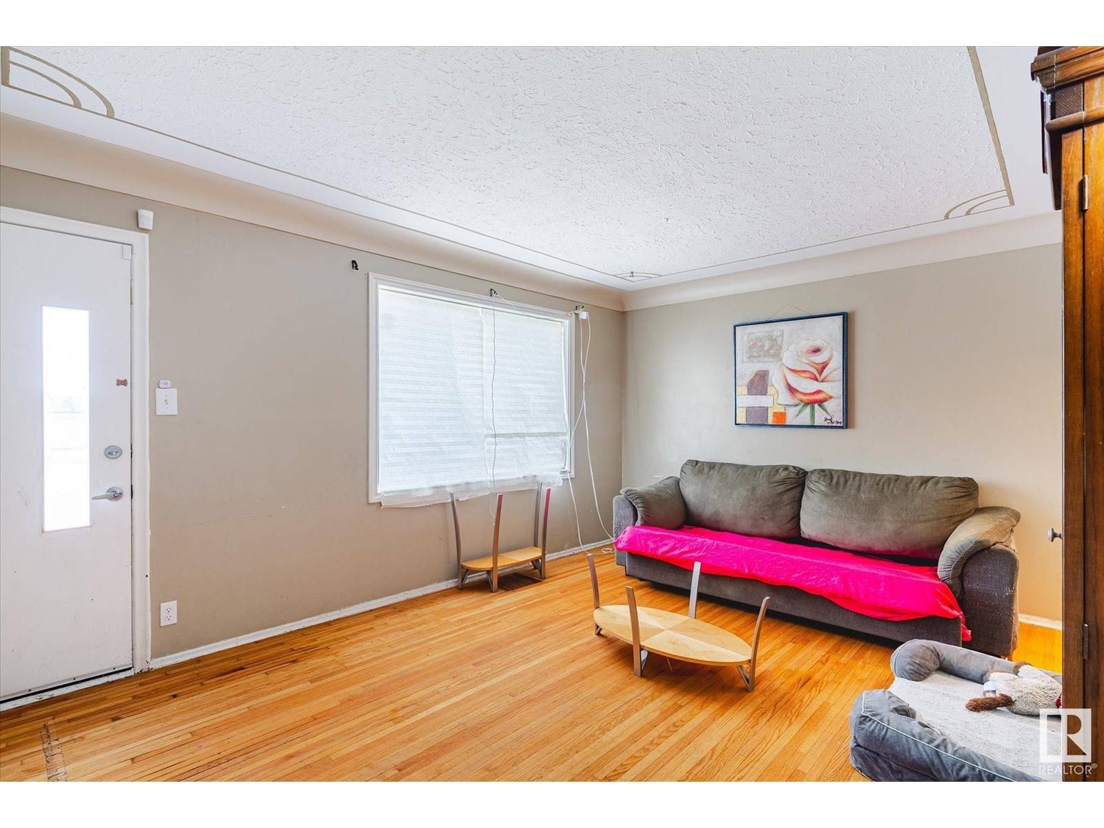 Stony Plain, AB T7Z1C1,5118 52 AV