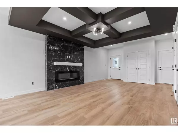 Morinville, AB T8R1S8,9592 86 ST