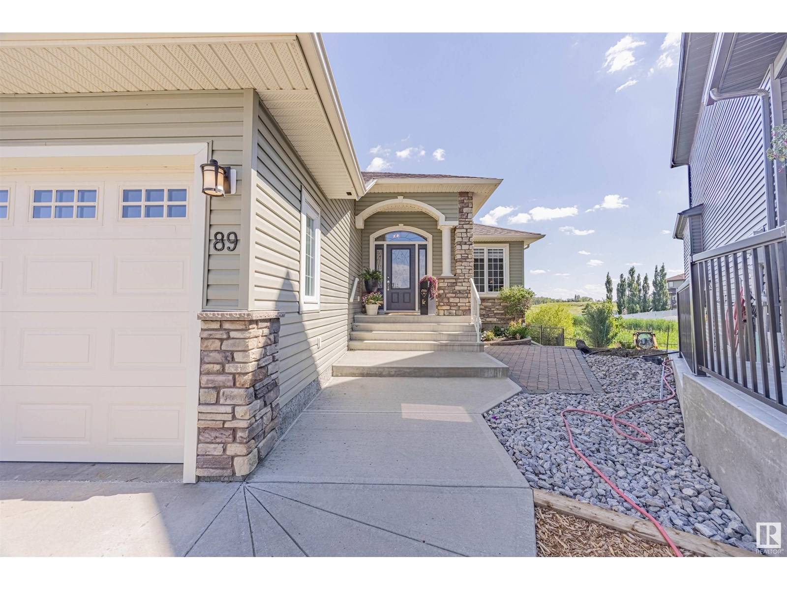 Beaumont, AB T4X0B5,89 Lakeland CR SE