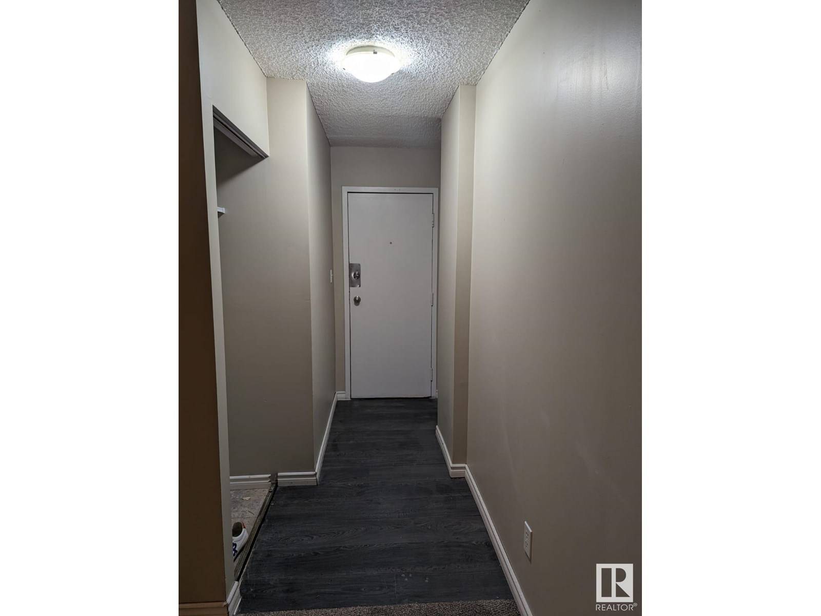 Edmonton, AB T5C0A4,#611 12811 66 ST NW NW