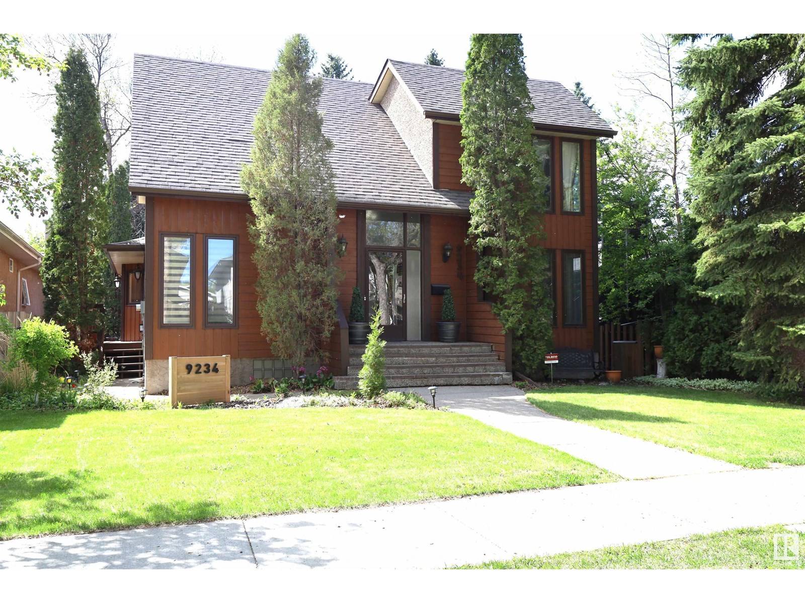 9234 95 ST NW, Edmonton, AB T6C3W8