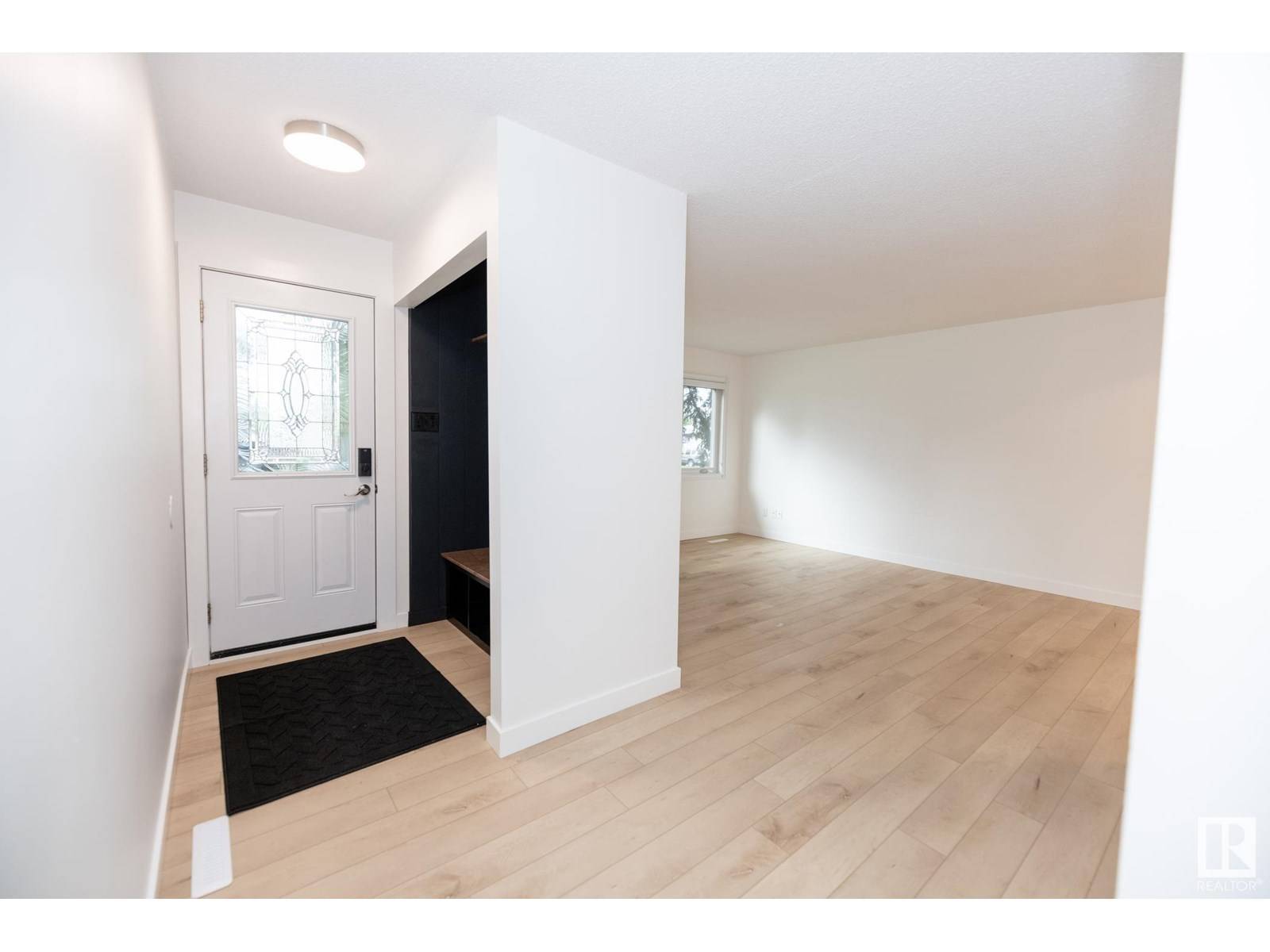 Sherwood Park, AB T8A1G4,31 Pine ST