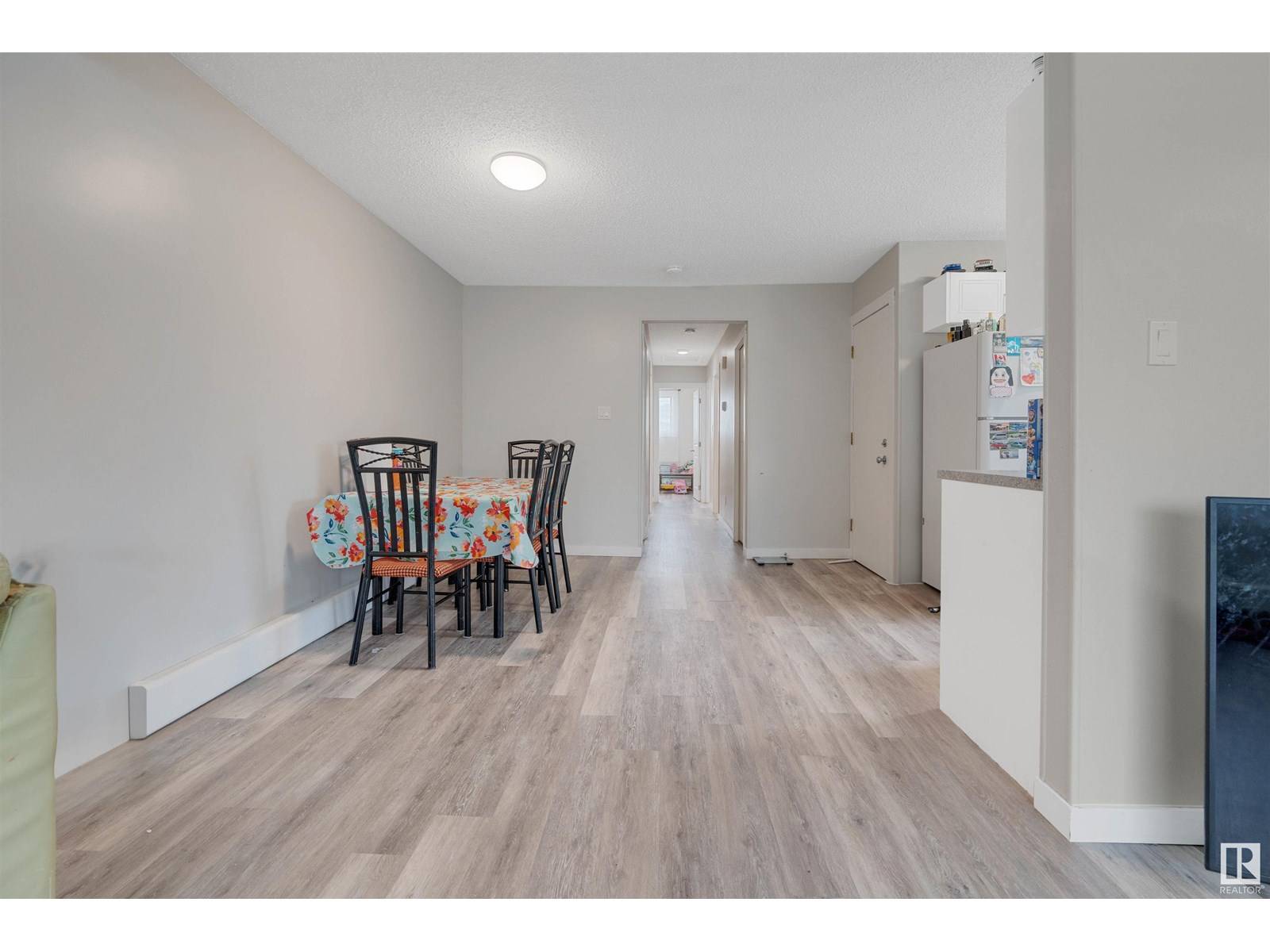 Edmonton, AB T5P1Z1,10633 152 ST NW
