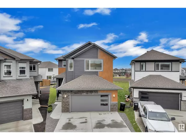 2029 13A AV NW, Edmonton, AB T6T2R8