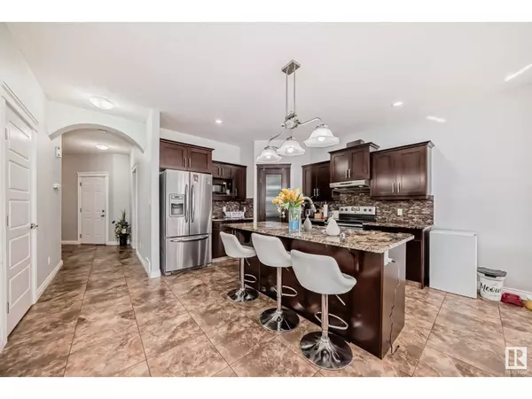 Edmonton, AB T5Y0R2,16911 54 ST NW