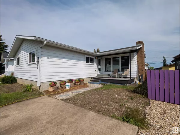 10524 104 ST, Westlock, AB T7P1M1