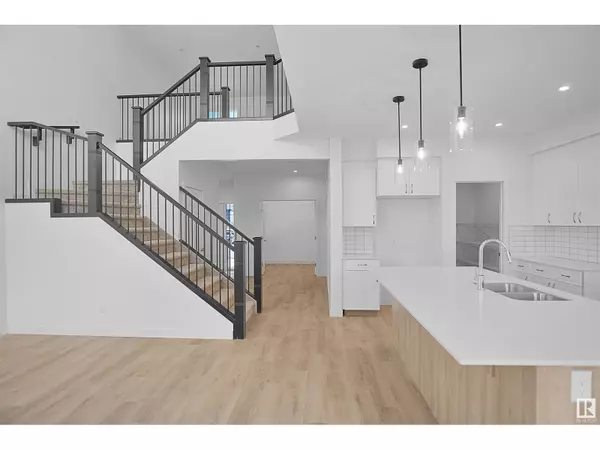 Edmonton, AB T5Y4E7,17340 7 ST NE