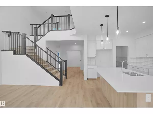 Edmonton, AB T5Y4E7,17340 7 ST NE