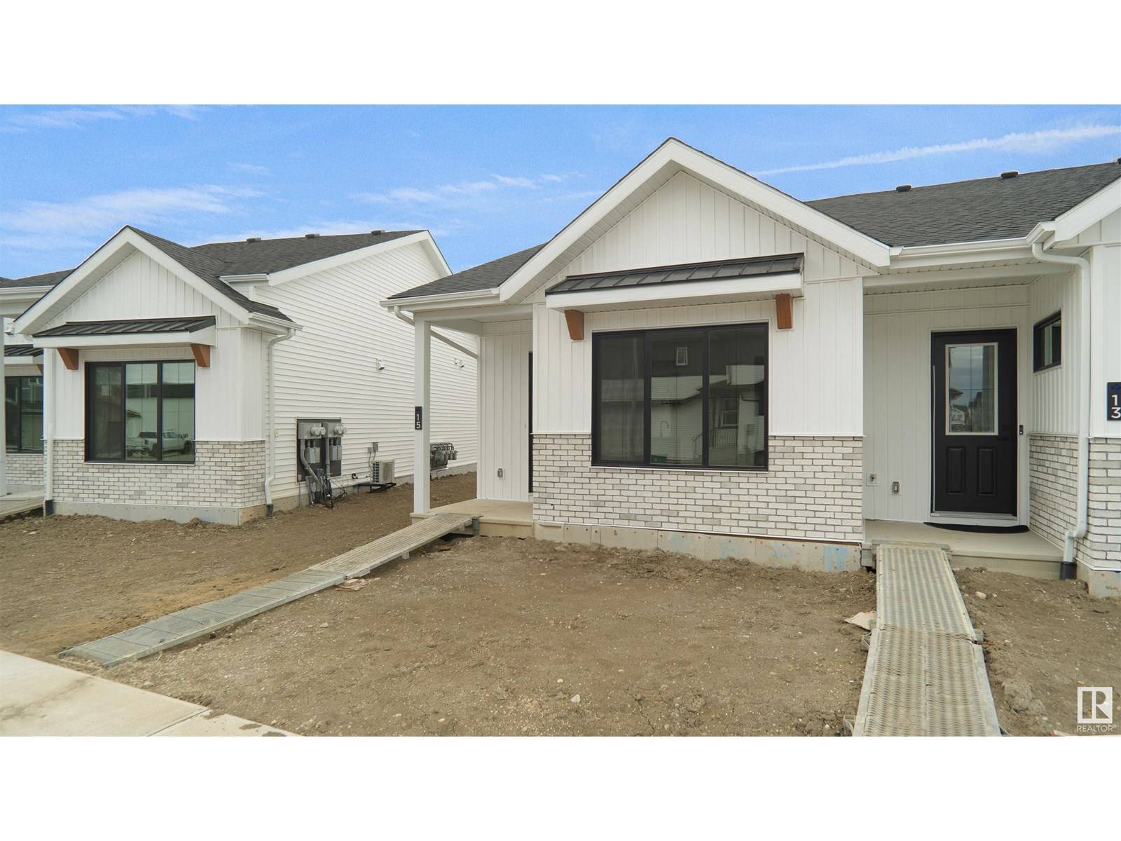 20605 42 AV NW, Edmonton, AB T6M0R8