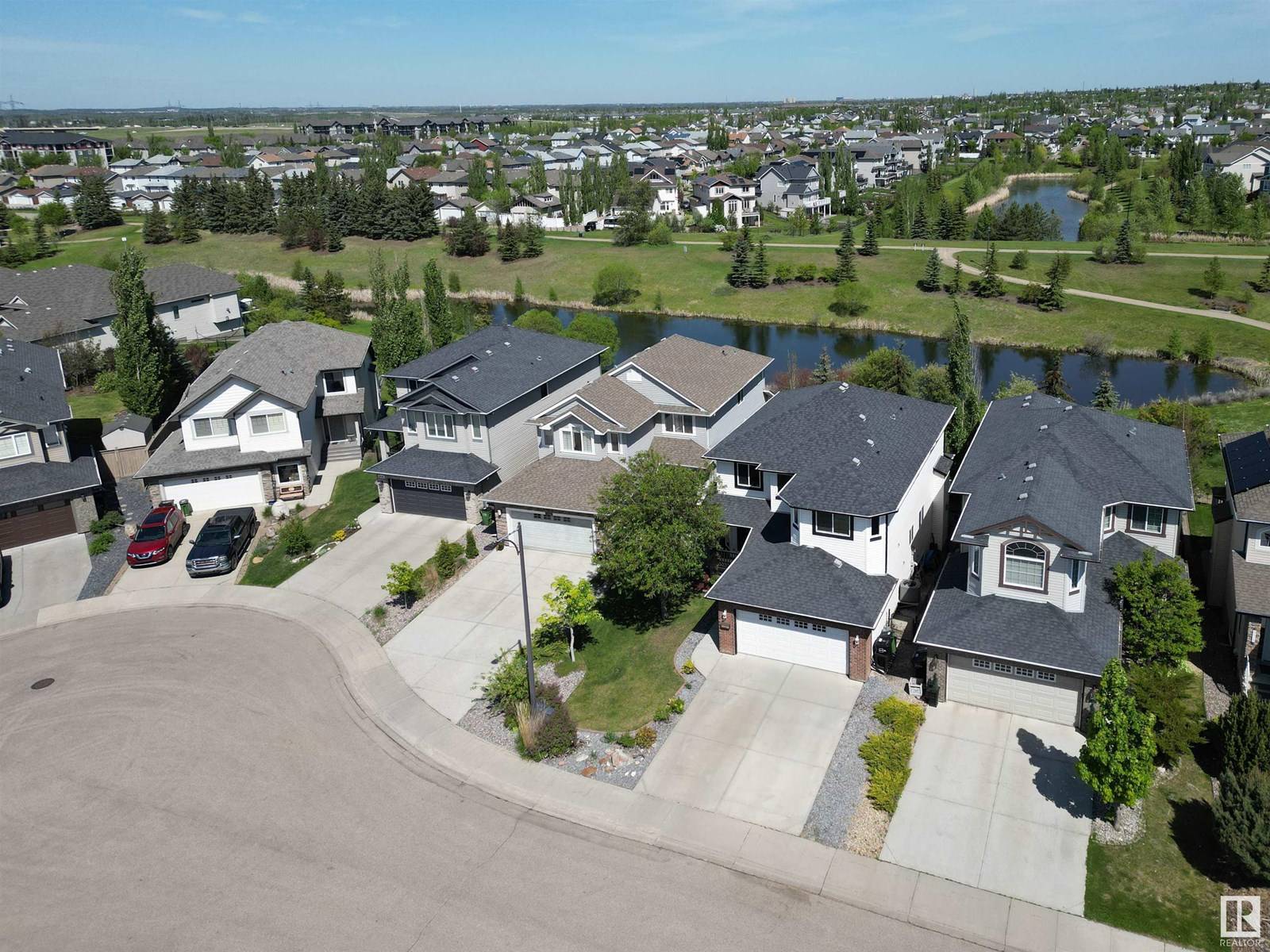 8654 SLOANE CO NW, Edmonton, AB T6R0K9