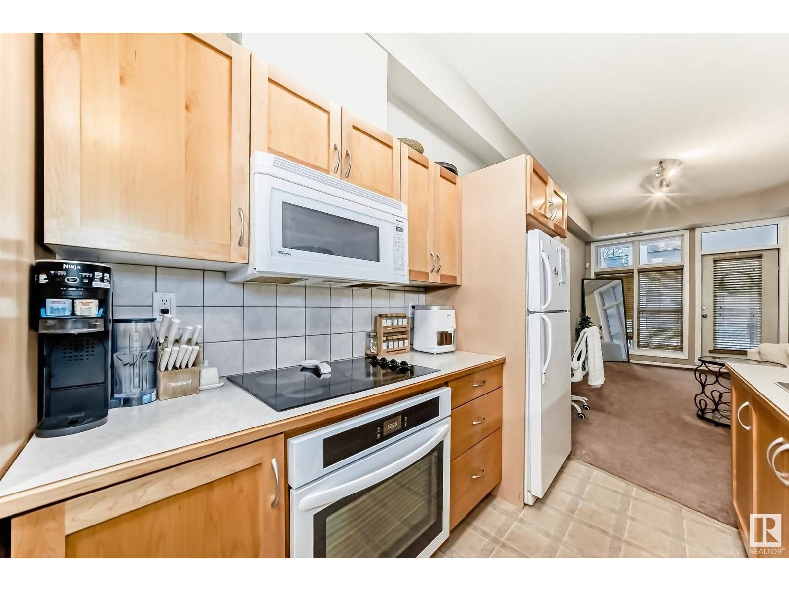 Edmonton, AB T5N4B8,#123 10407 122 ST NW