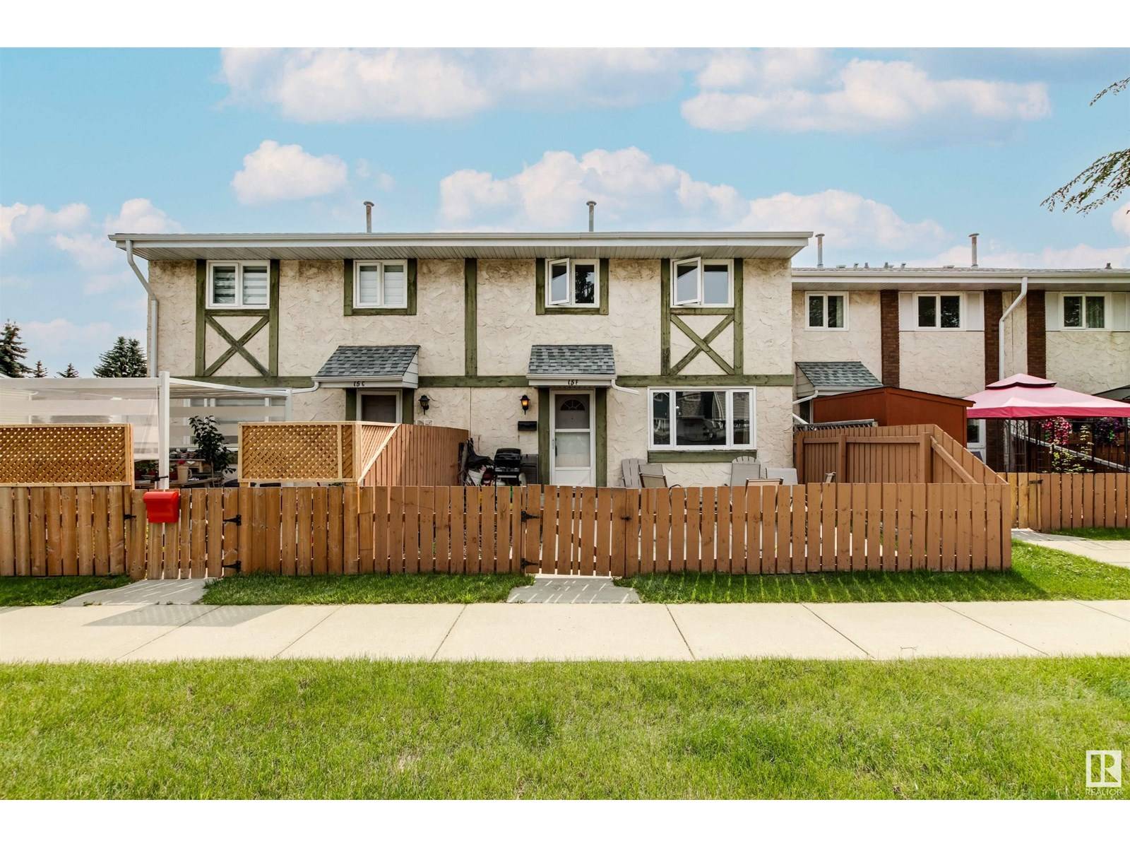 15F CALLINGWOOD CO NW, Edmonton, AB T5T0H5