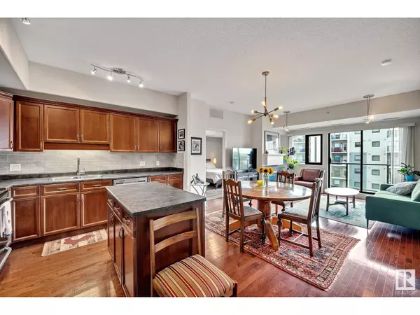 Edmonton, AB T5K0A2,#501 10319 111 ST NW