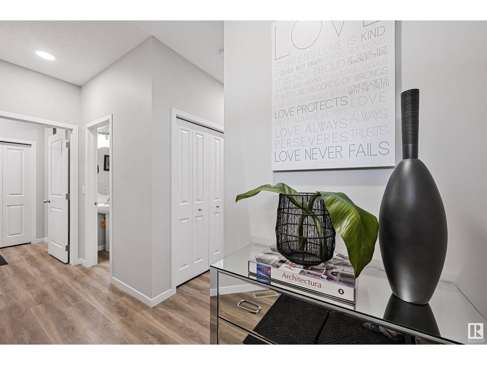 Edmonton, AB T6W4X7,1914 159 ST SW