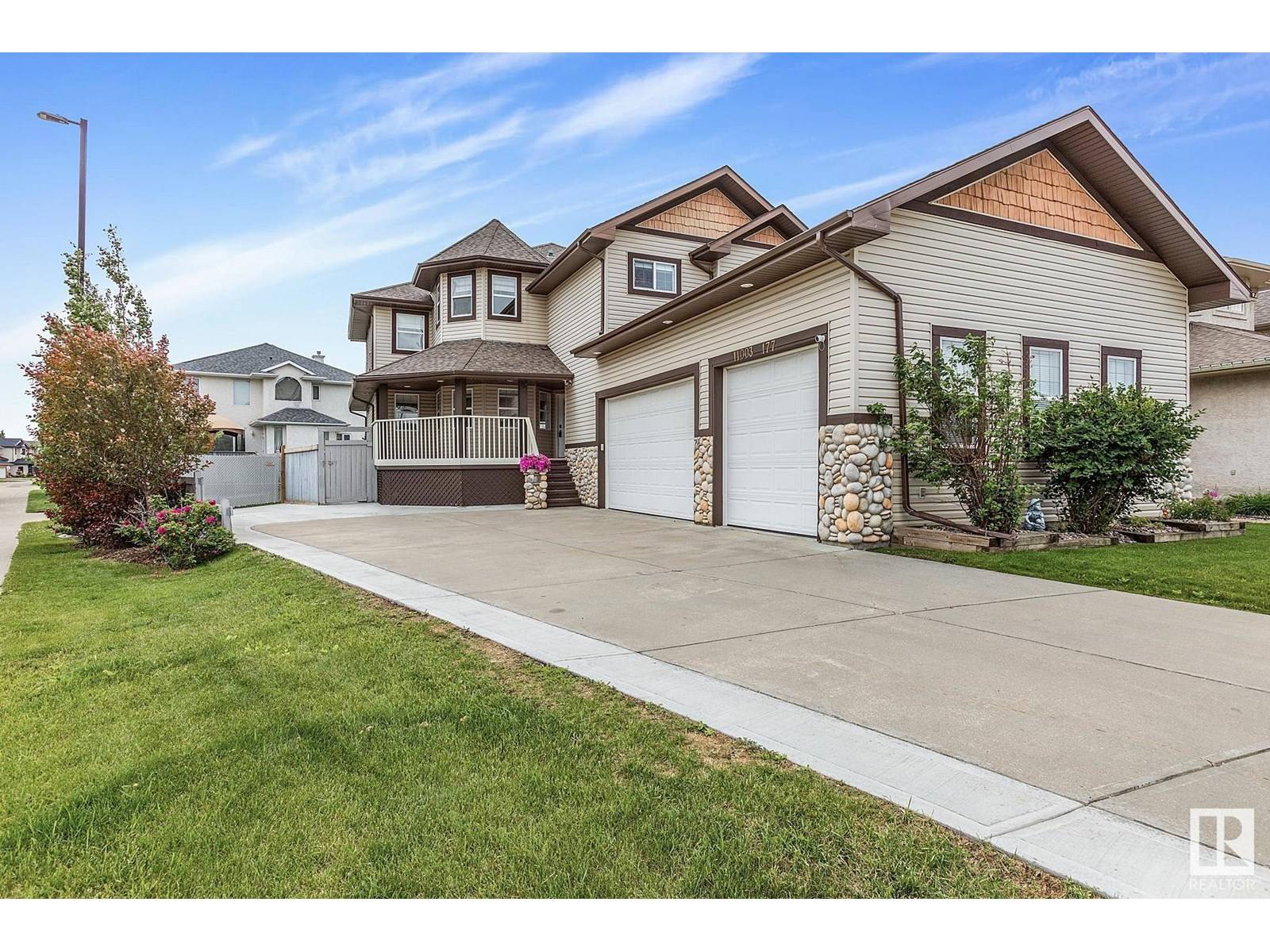 11003 177 AV NW, Edmonton, AB T5X6H5