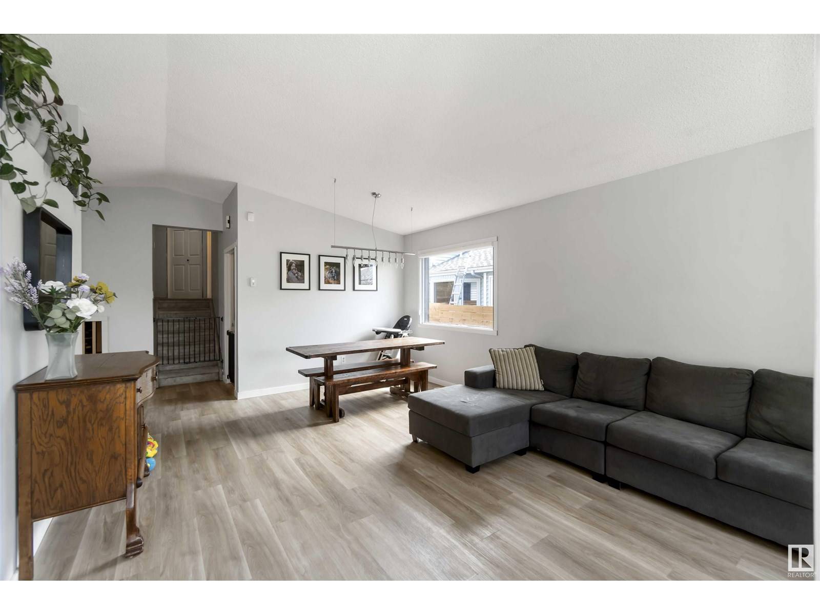 Edmonton, AB T6L5Z6,3313 43 ST NW