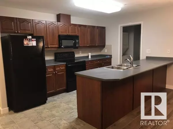 Edmonton, AB T5A5H2,#126 592 HOOKE RD NW