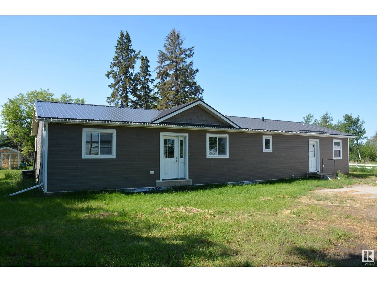 Rural Lac Ste. Anne County, AB T0E0J0,56126 HWY 764
