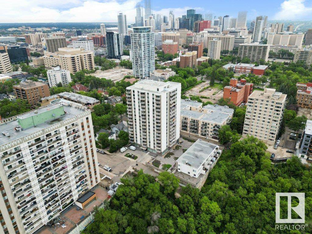 Edmonton, AB T5K1N4,#1004 9835 113 ST NW