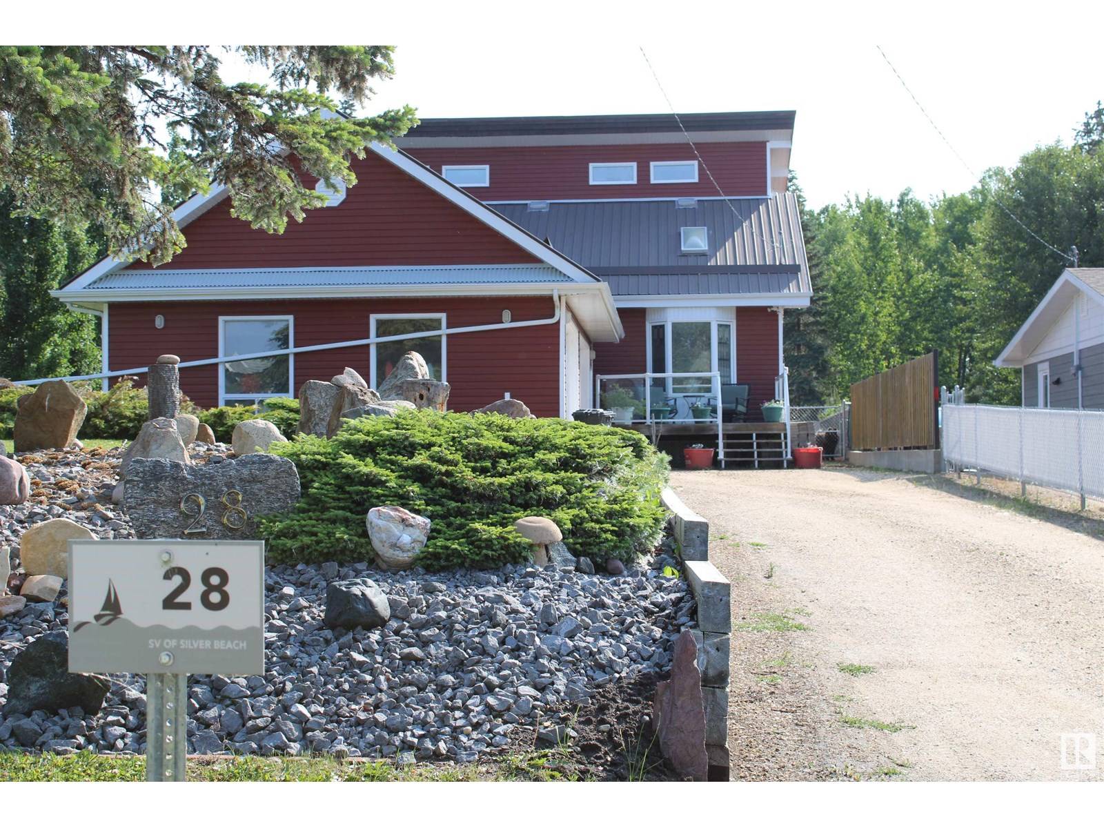 28 Silver Beach, Rural Wetaskiwin County, AB T0C2C0