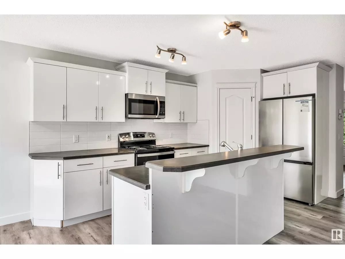 Edmonton, AB T6W0M5,17129 7A AV SW