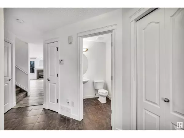Edmonton, AB T6W0M5,17129 7A AV SW