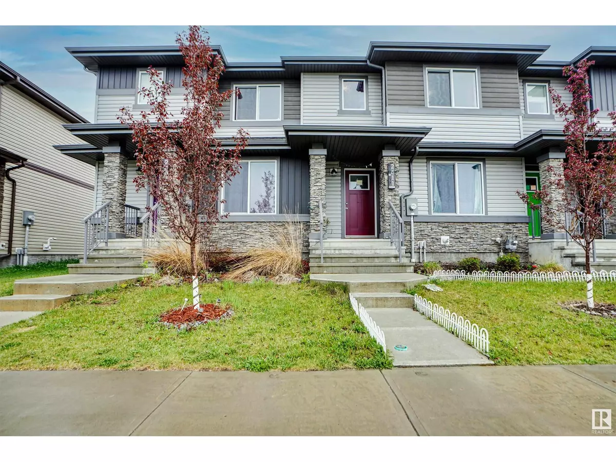 Edmonton, AB T6T2J2,2611 14 AV NW