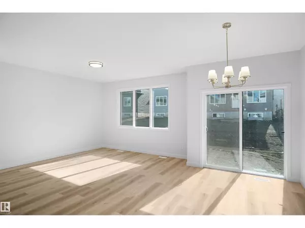 Edmonton, AB T6M1P7,20940 16 AV NW