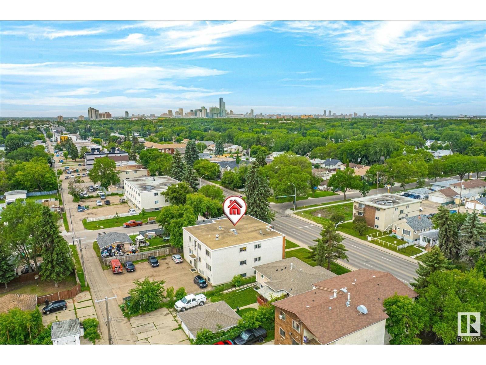 Edmonton, AB T5B2X5,#103 12409 82 ST NW