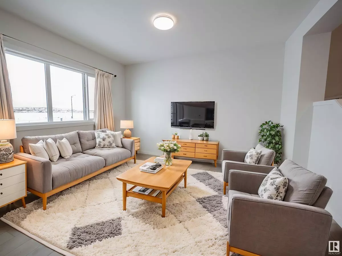 Edmonton, AB T5T7Y5,8720 224 ST NW