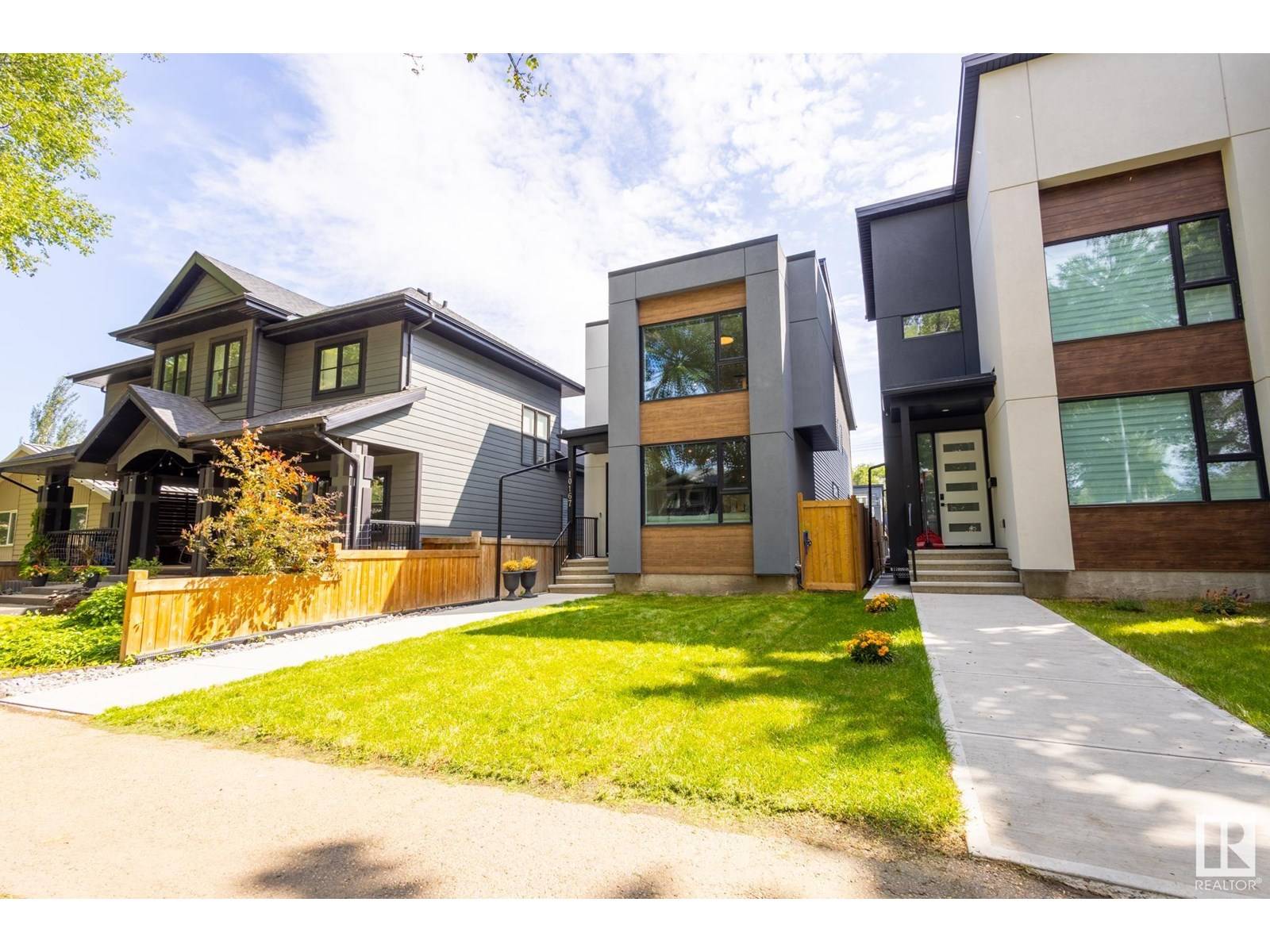 Edmonton, AB T5H1P8,10167 89 ST NW