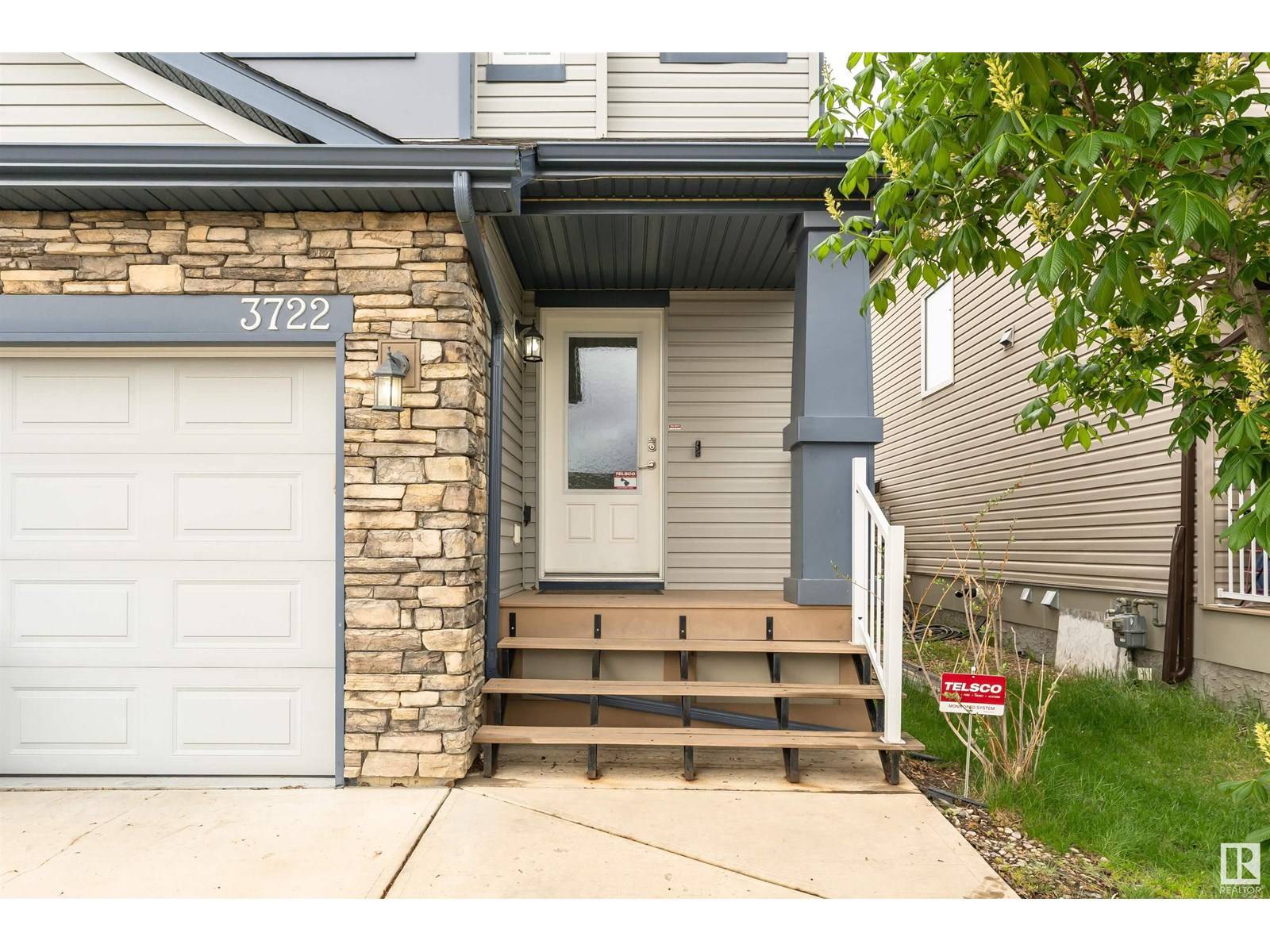 3722 9 ST NW, Edmonton, AB T6T0S3