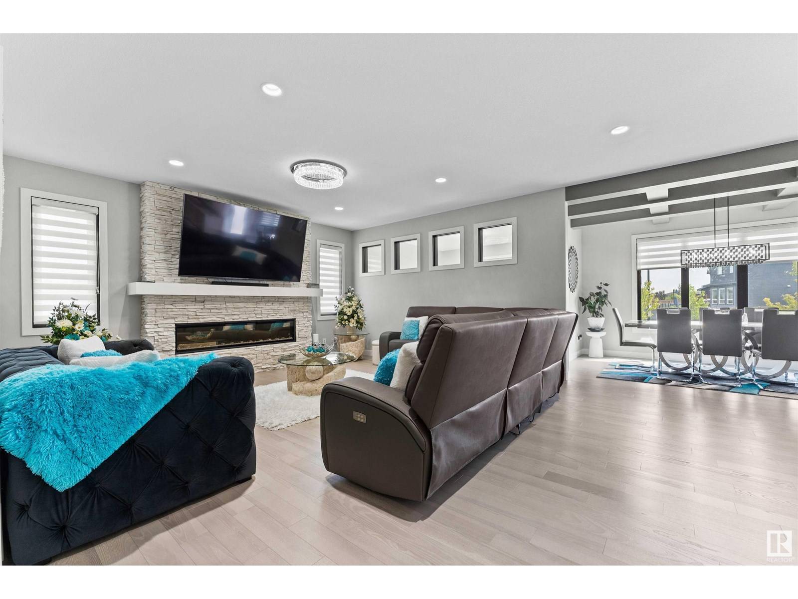 Edmonton, AB T6W4R3,6813 KNOX LO SW