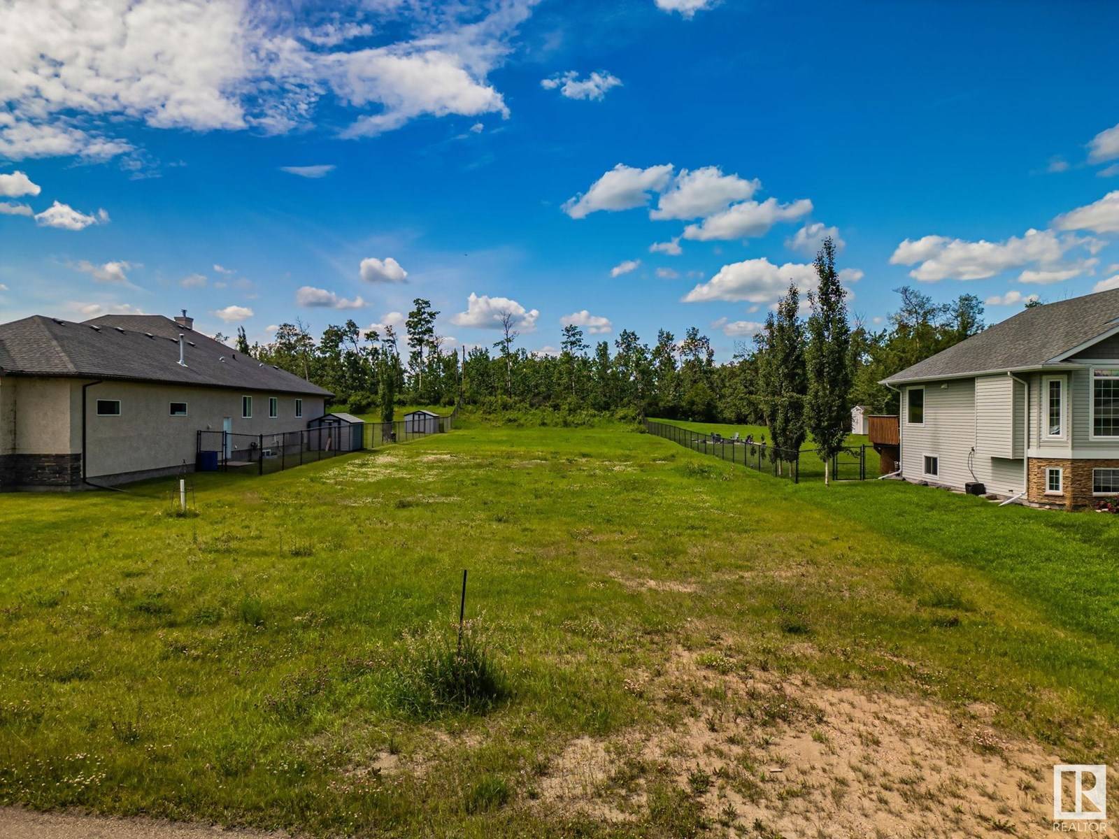 Gibbons, AB T0A1N0,3726 47 ST