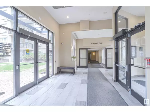 Edmonton, AB T5L3E8,#1-110 4245 139 AV NW