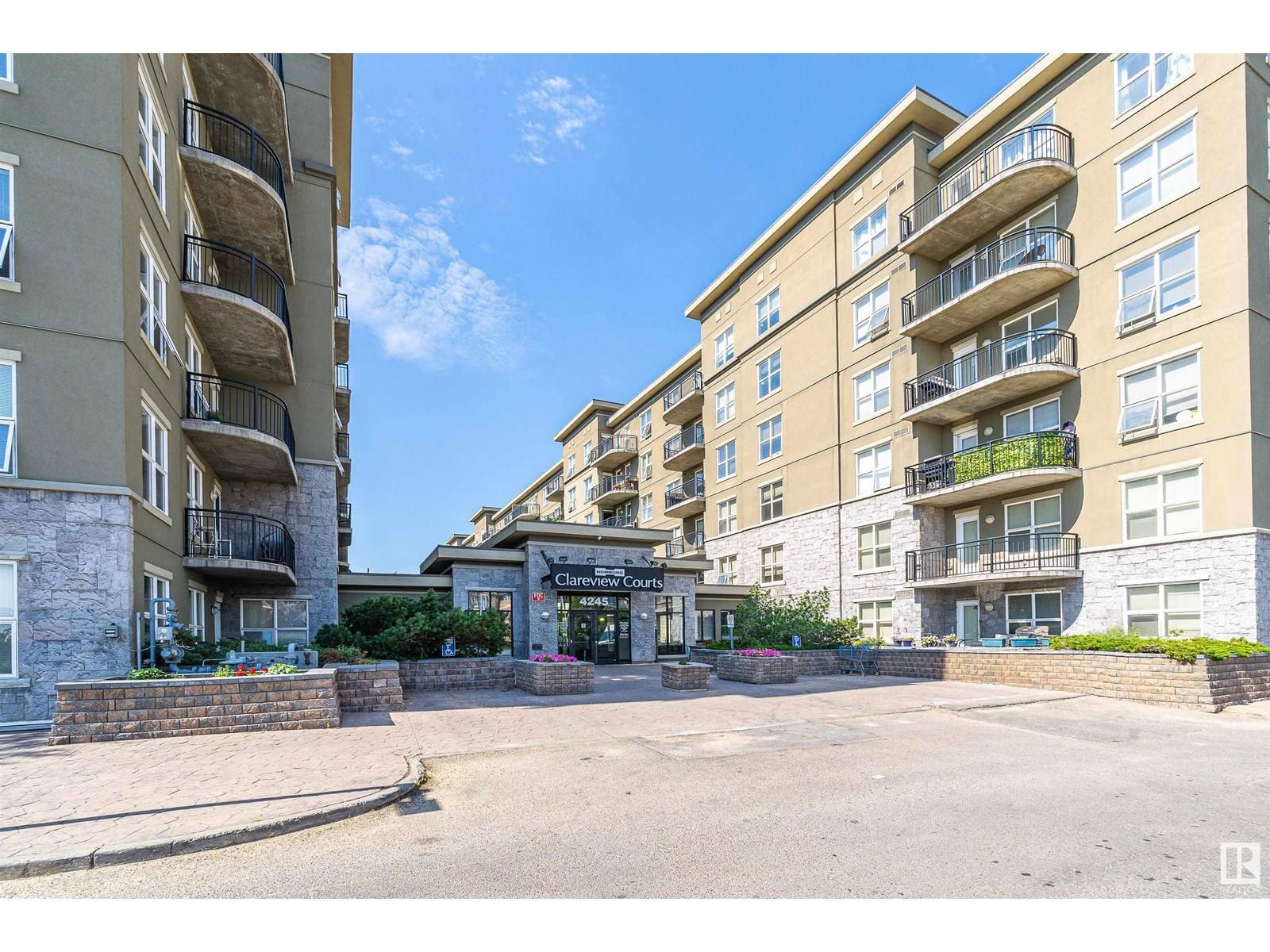 Edmonton, AB T5L3E8,#1-110 4245 139 AV NW