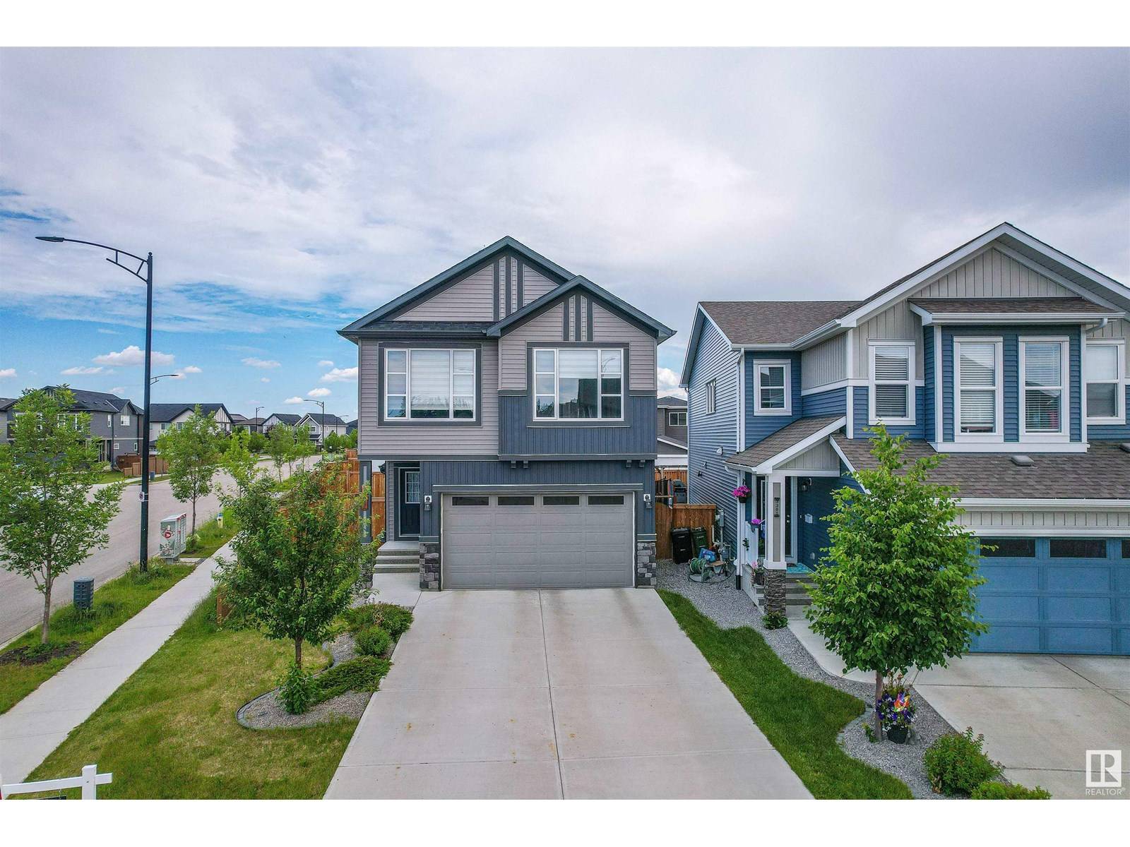 Edmonton, AB T6W4E8,3303 CHECKNITA CM SW