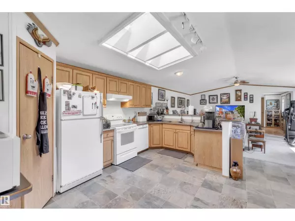 Rural Bonnyville, AB T9M1P2,62330 RGE RD 413A