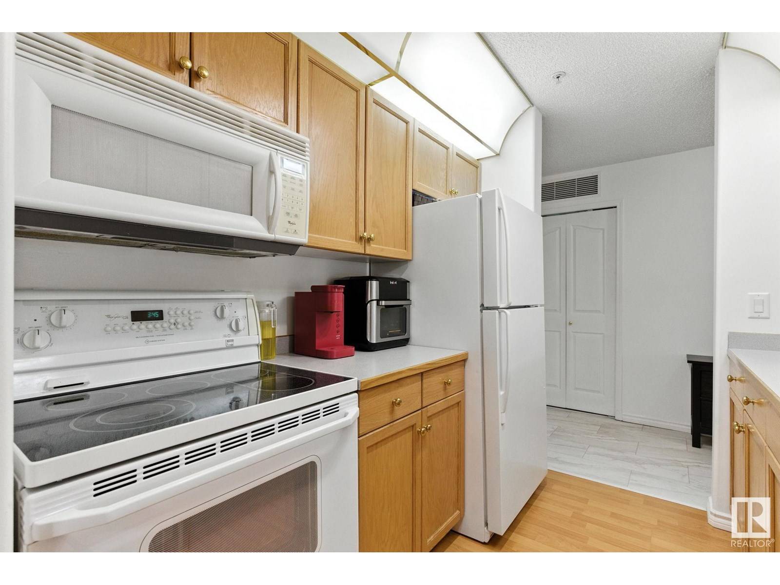 Edmonton, AB T5Z3V1,#125 16303 95 ST NW