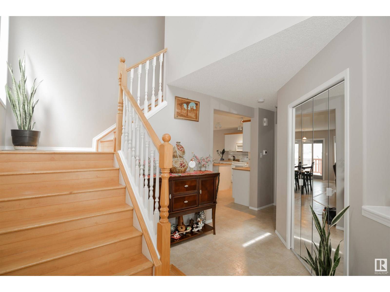 Edmonton, AB T6J6X2,608 BECK CL SW