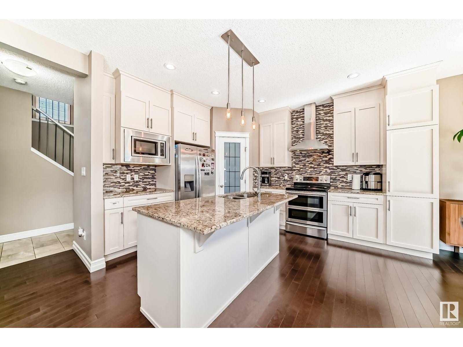 Edmonton, AB T6V0J9,16311 135 ST NW