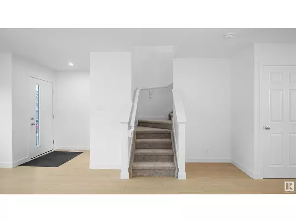 Edmonton, AB T5T4N5,22919 82 AV NW