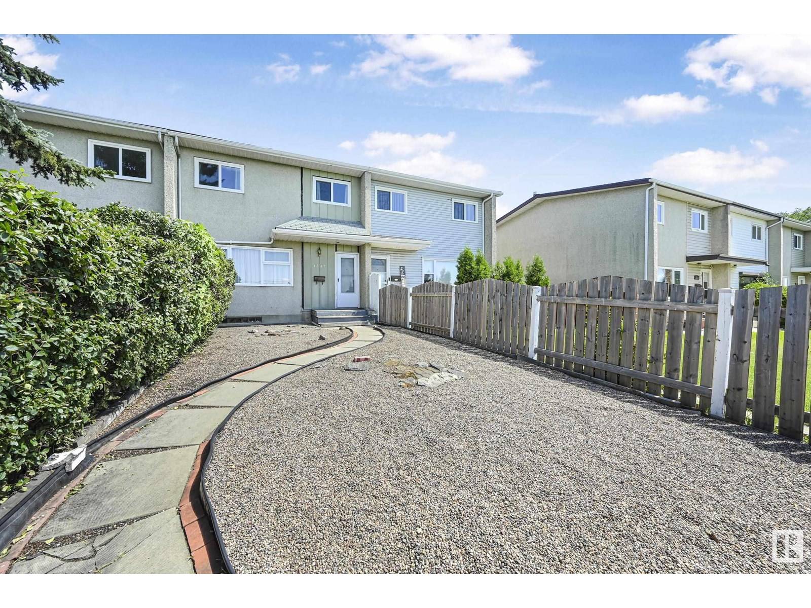13317 85 ST NW, Edmonton, AB T5E2Z8
