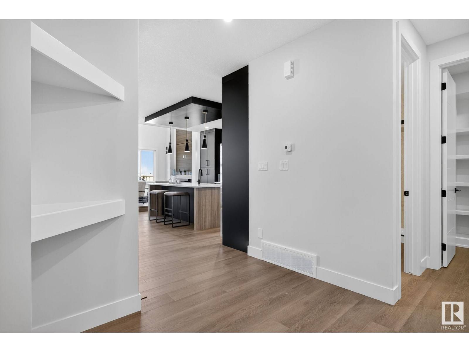 St. Albert, AB T8N8A1,8 Edgefield WY