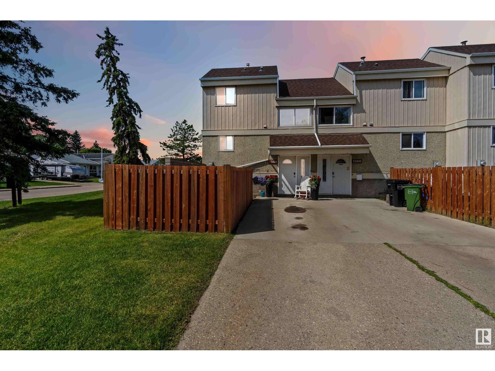 Edmonton, AB T5A3M3,13404 41 ST NW